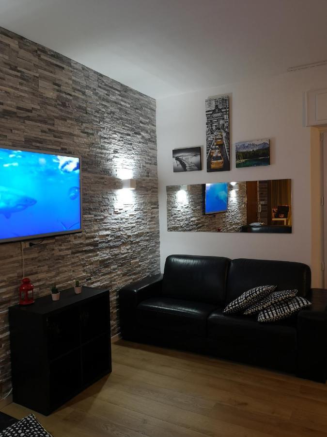 Queen East Verona Apartments Extérieur photo