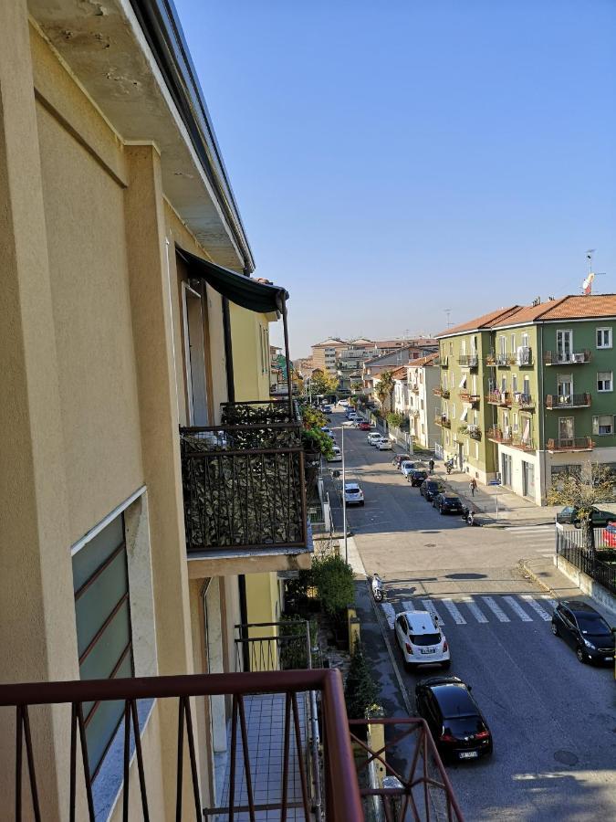 Queen East Verona Apartments Extérieur photo